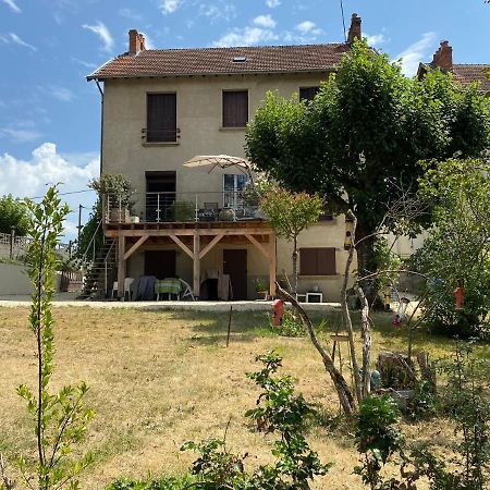 Charmant F1 Avec Terrasse Et Vue Sur Jardin Arbore - Fraicheur Naturelle Du Rez De Jardin - Parking ベルリーヴ・シュル・アリエ エクステリア 写真